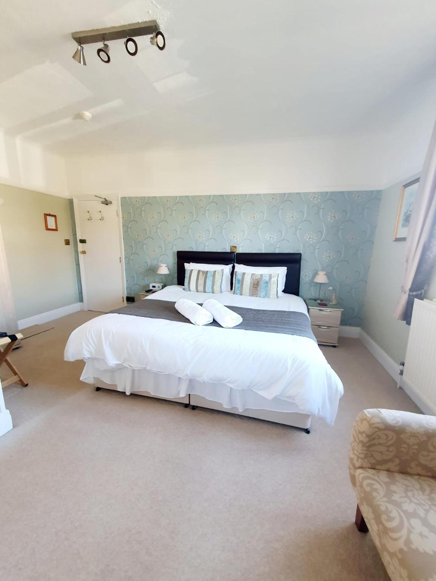 Cleave Court Guest House لاندودنو المظهر الخارجي الصورة